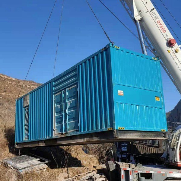 杨陵发电机的发电效率受多种因素影响，主要包括以下几个方面：